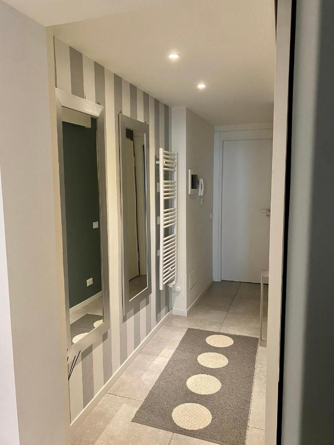 Apartamento Fashion House Elvira 1 Bérgamo Exterior foto