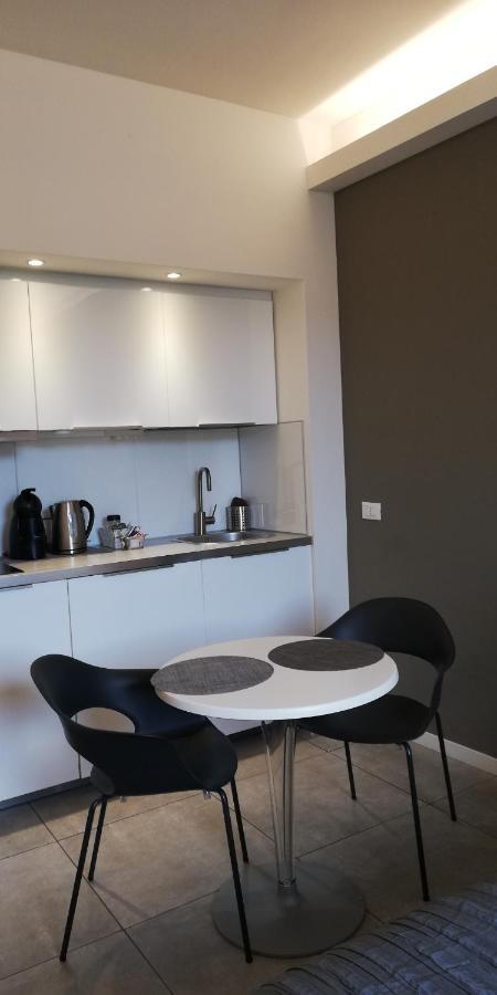 Apartamento Fashion House Elvira 1 Bérgamo Exterior foto
